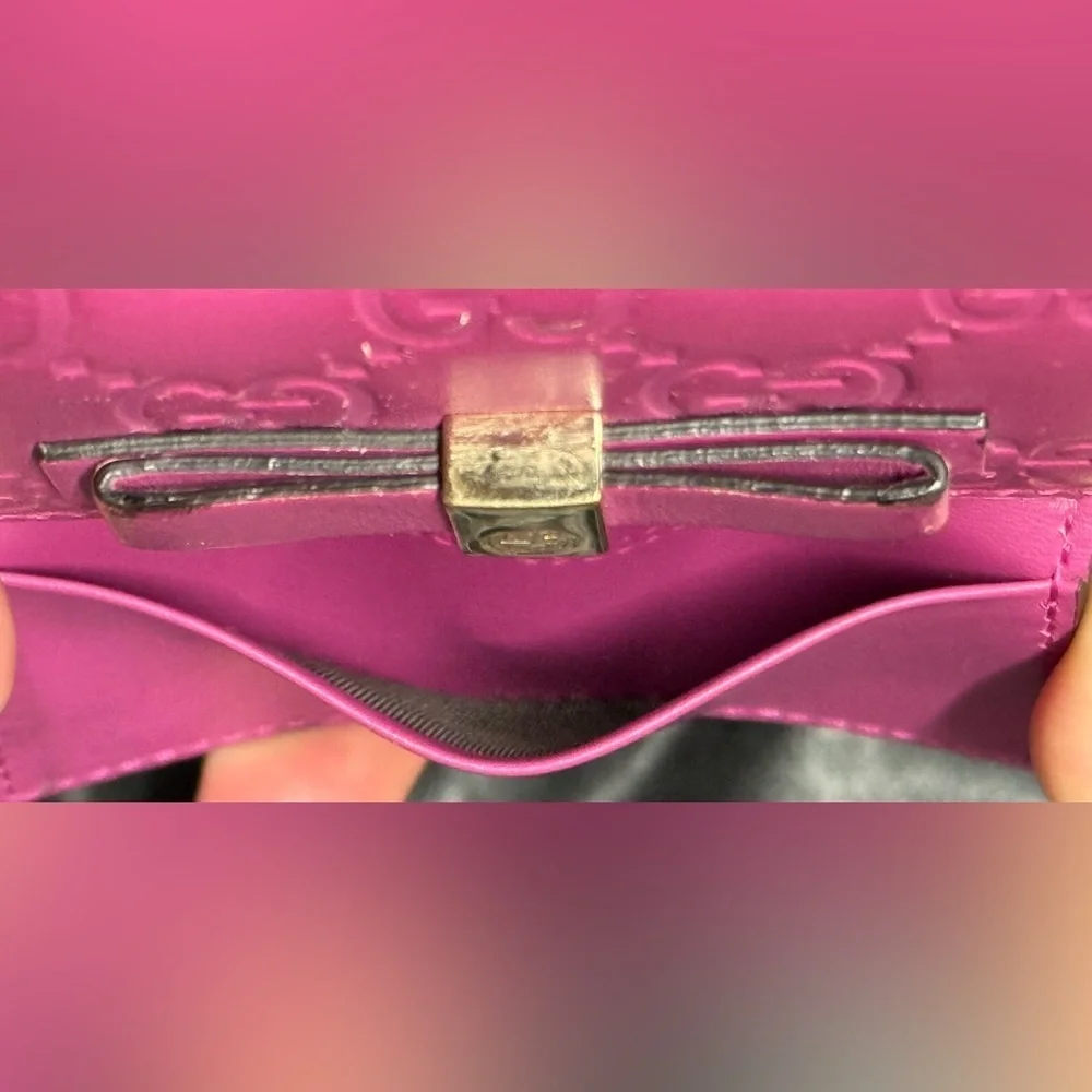 Gucci pink key holder